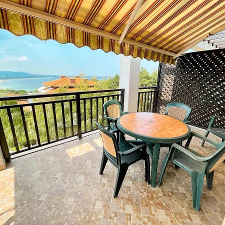 Cozy Studio With Sea View